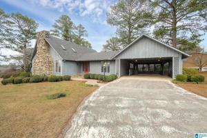 900 MANOR DRIVE