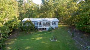 1045 DOGWOOD LN