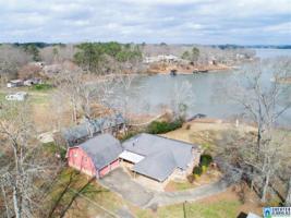 150 LAKE VIEW LN