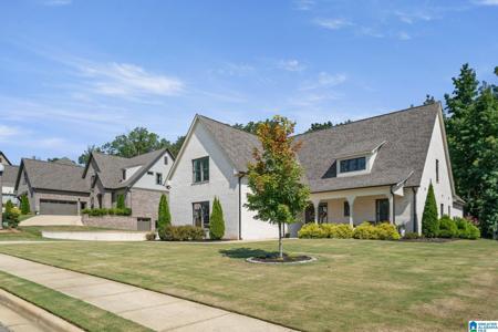 1044 GLENDALE DRIVE