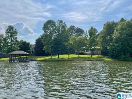 563 WYLIE ROAD