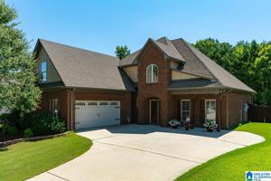 435 RIVER OAKS LANE