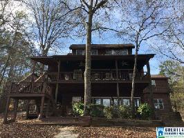 385 PINEYWOOD DR