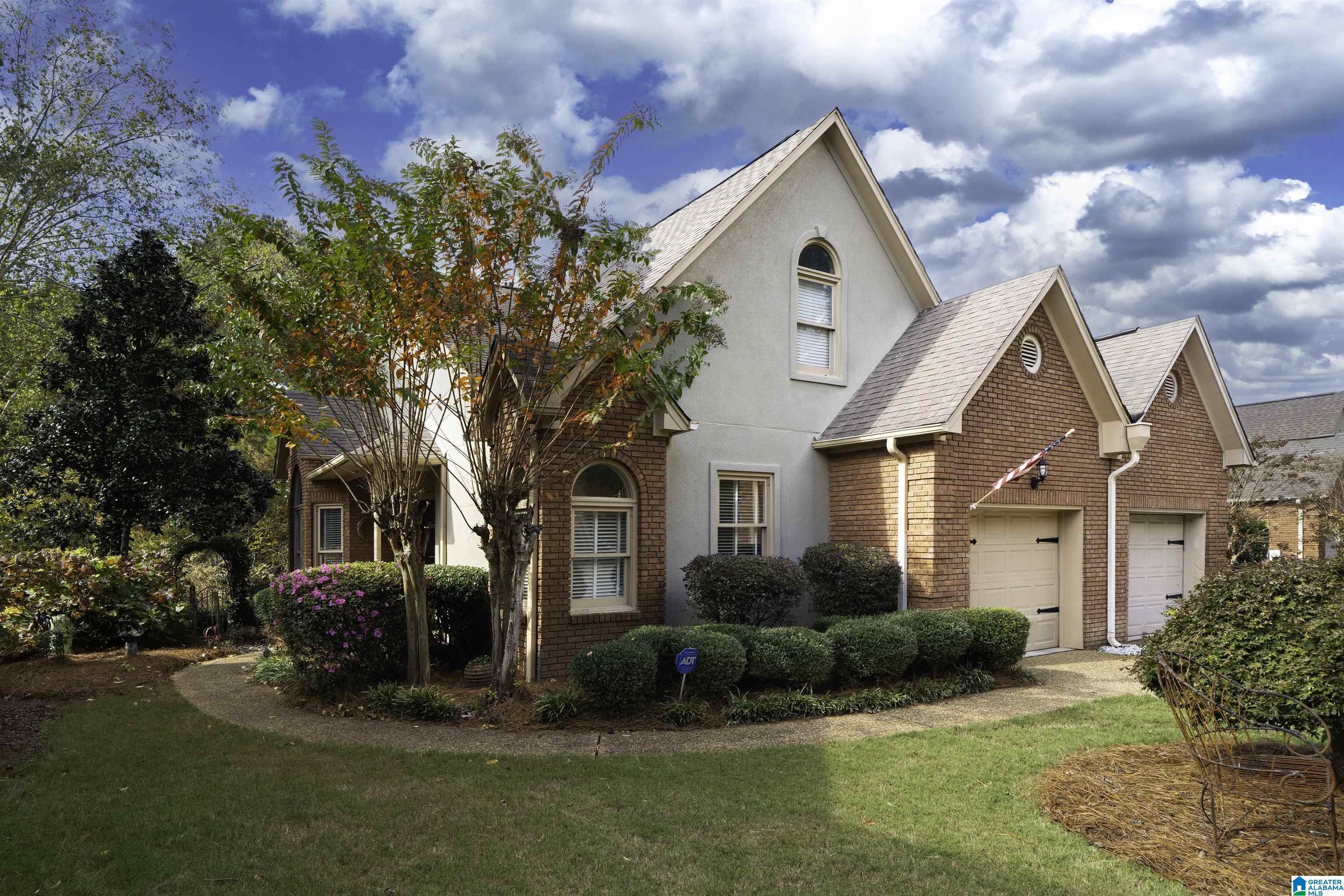 Image 1: Single Level Living