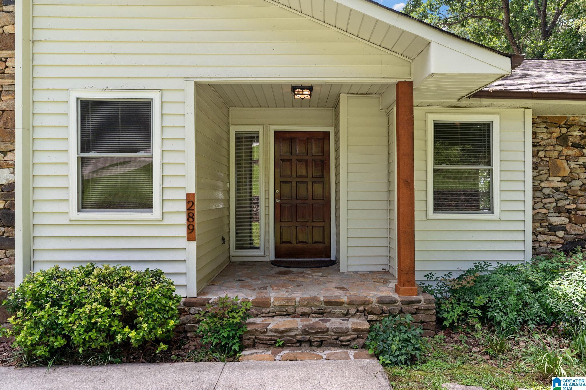 Image 4: Entry