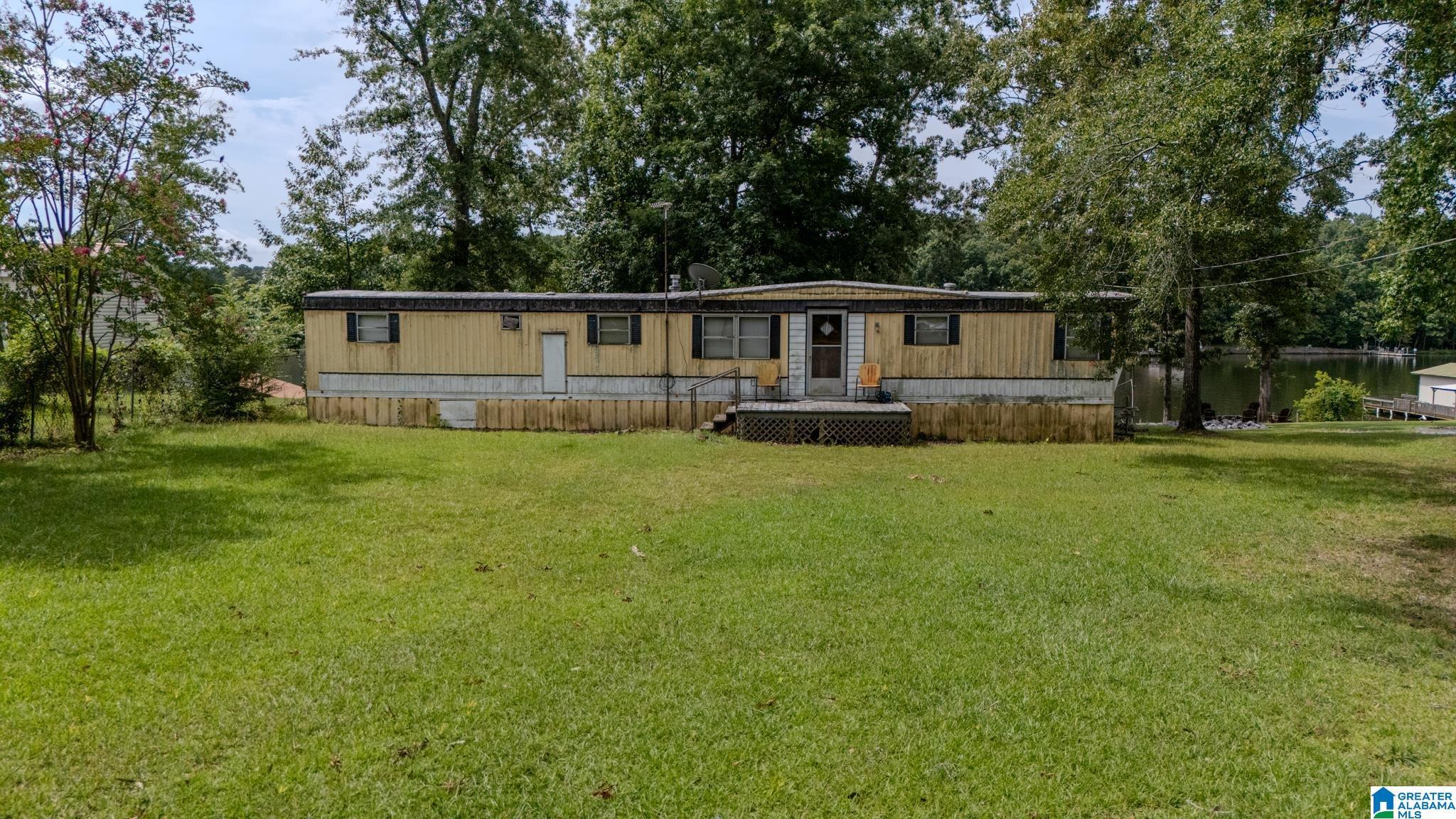 Image 3: Front Of Structure