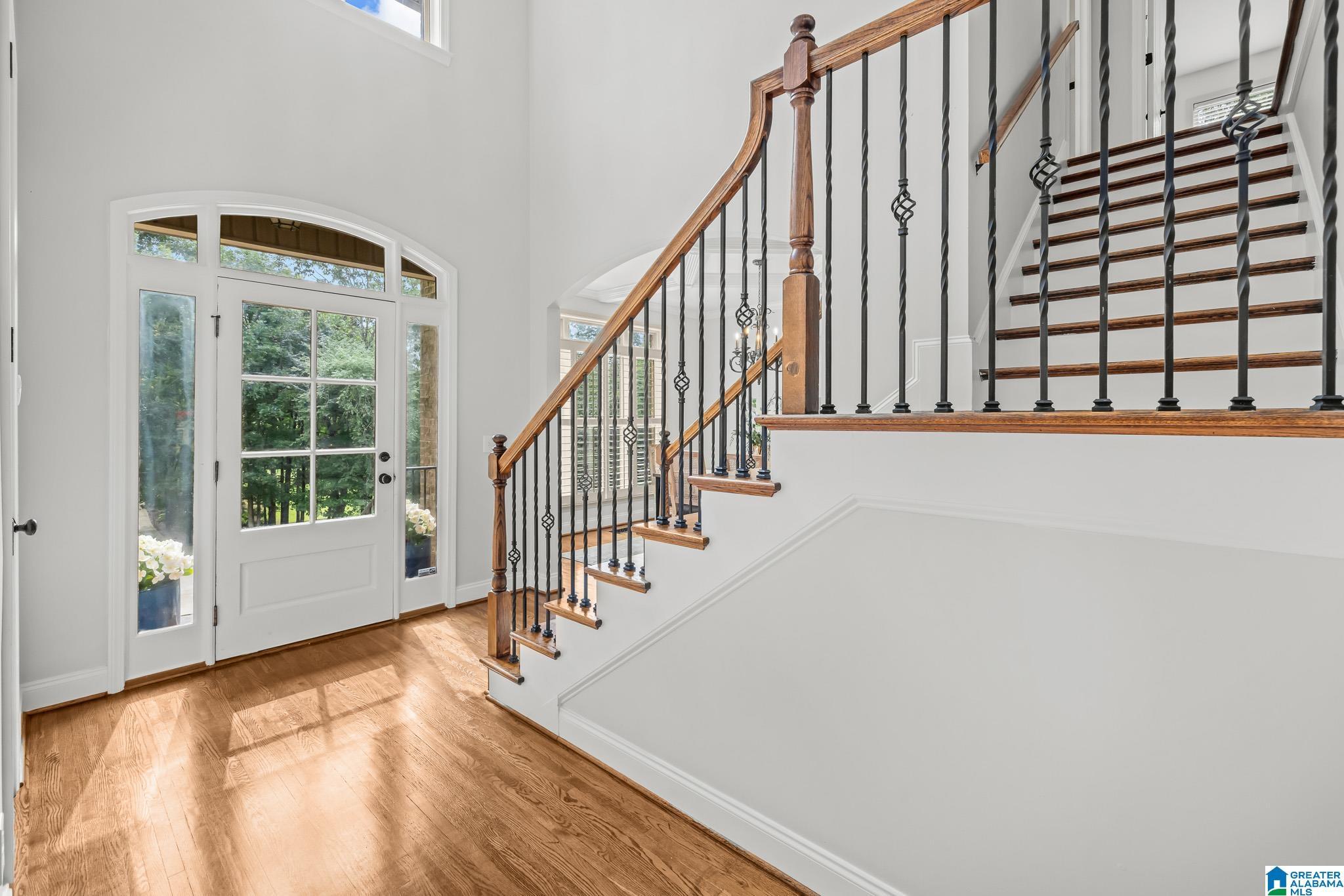 Image 4: Entrance Foyer