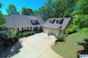527 ESTHER CIR