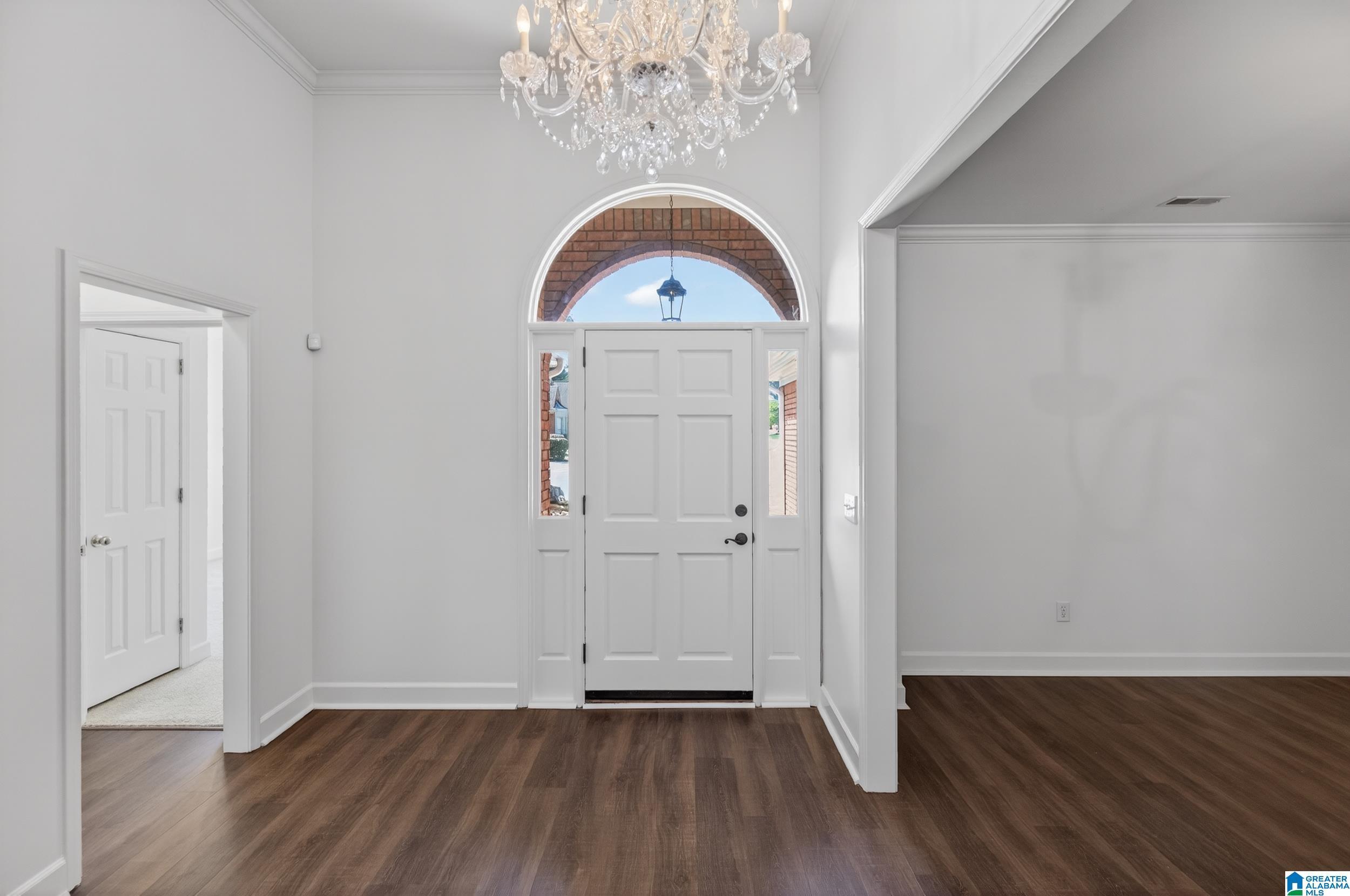 Image 4: Entrance Foyer