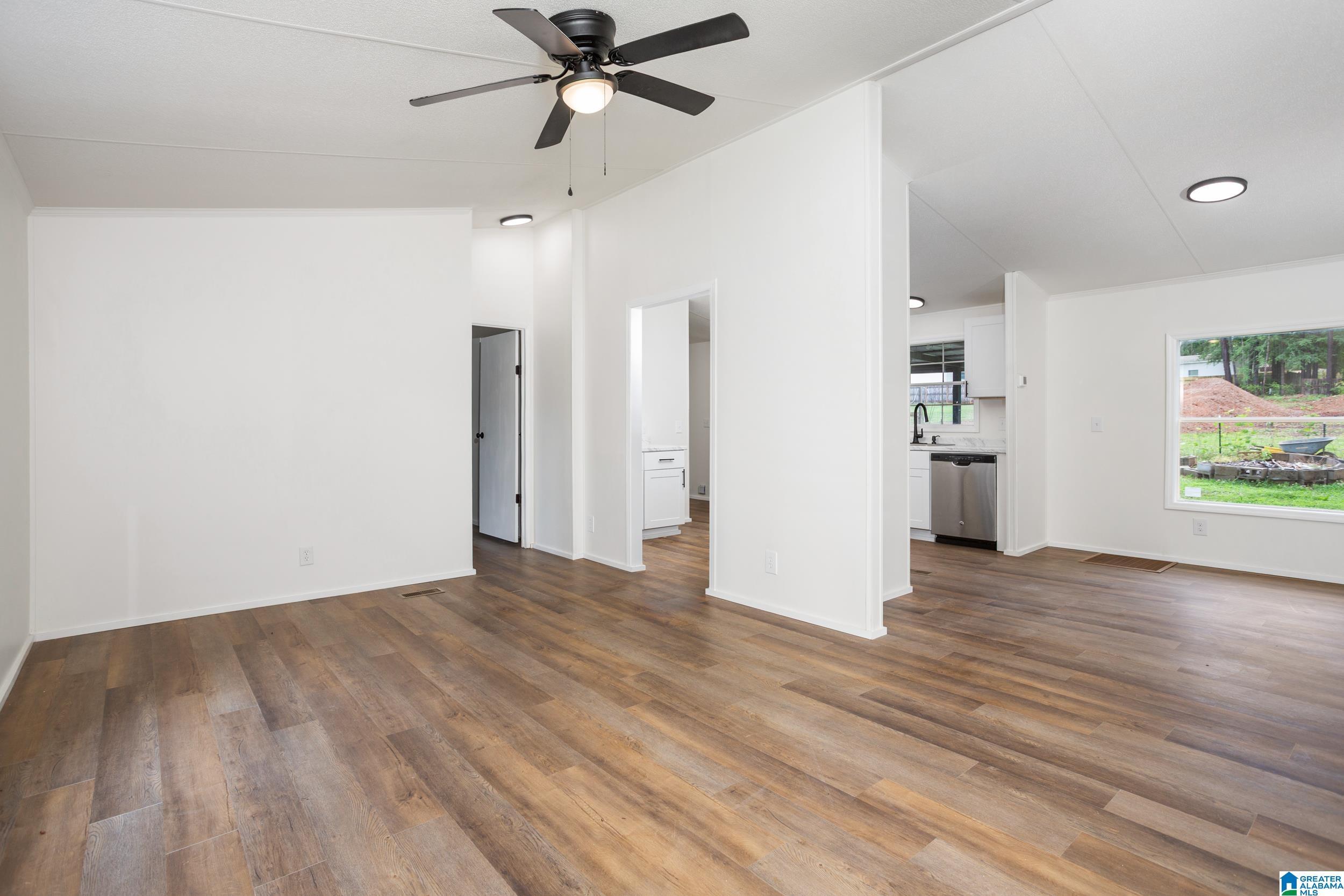 Image 2: Living Room