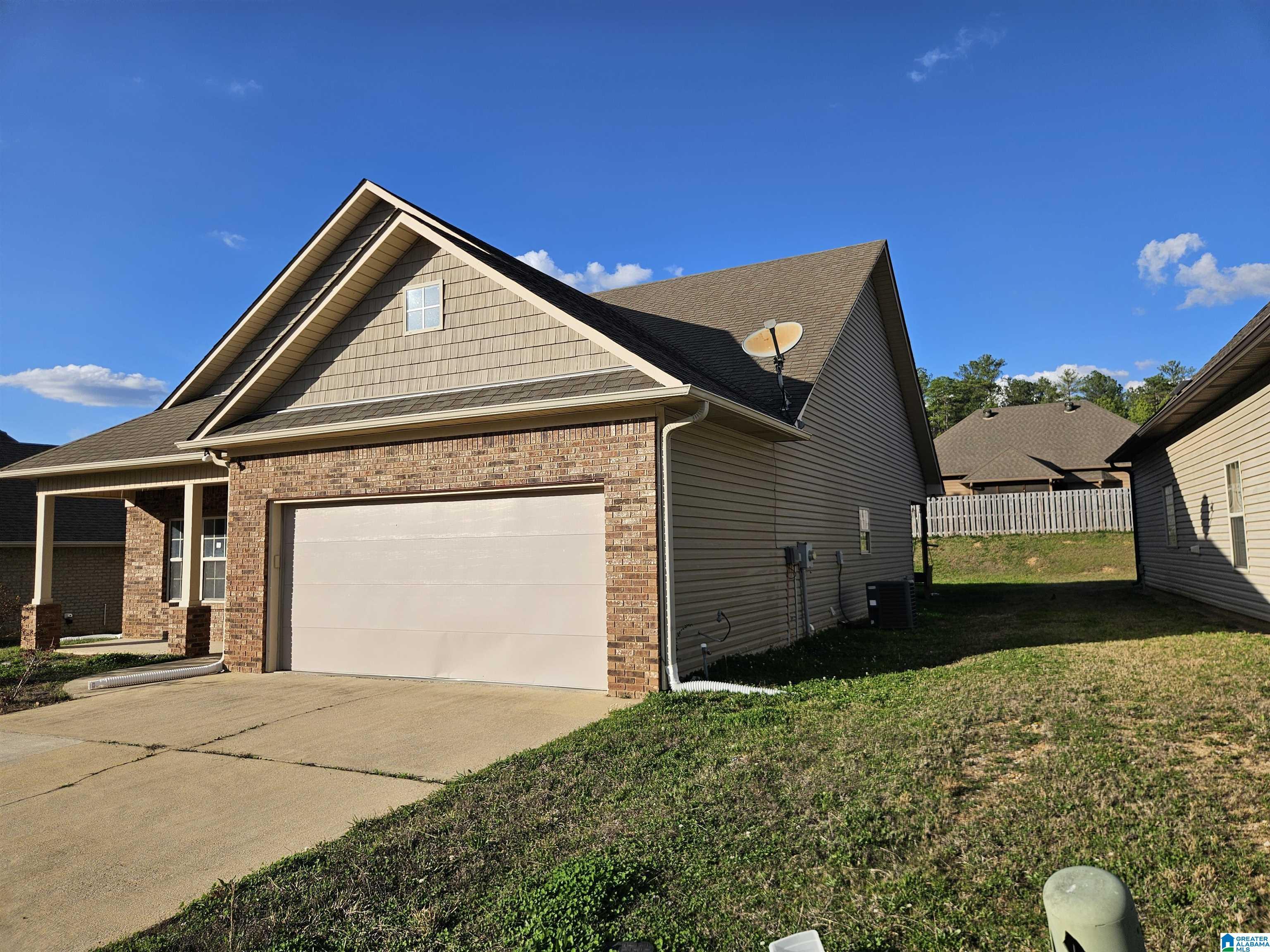 Image 3: Side Of Structure