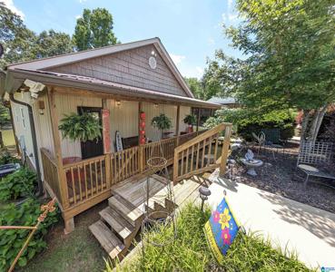207 LAKEWOOD DRIVE