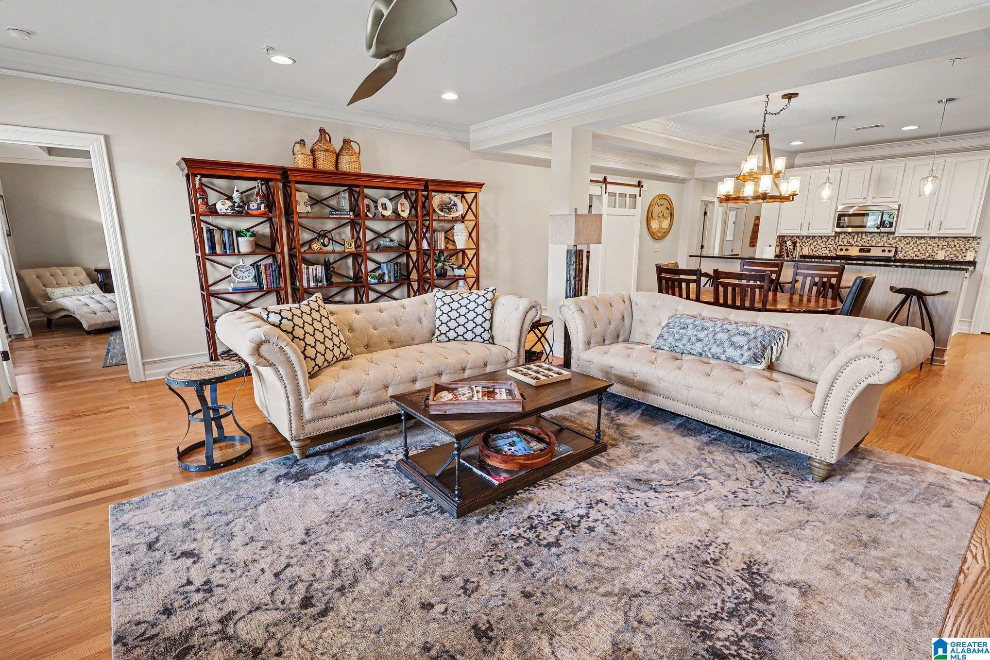 Image 2: Living Room