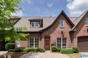 615 FLAG CIR