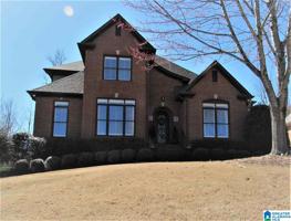 1017 SANDHURST CIR