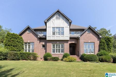 1824 HARDWOOD VIEW DRIVE