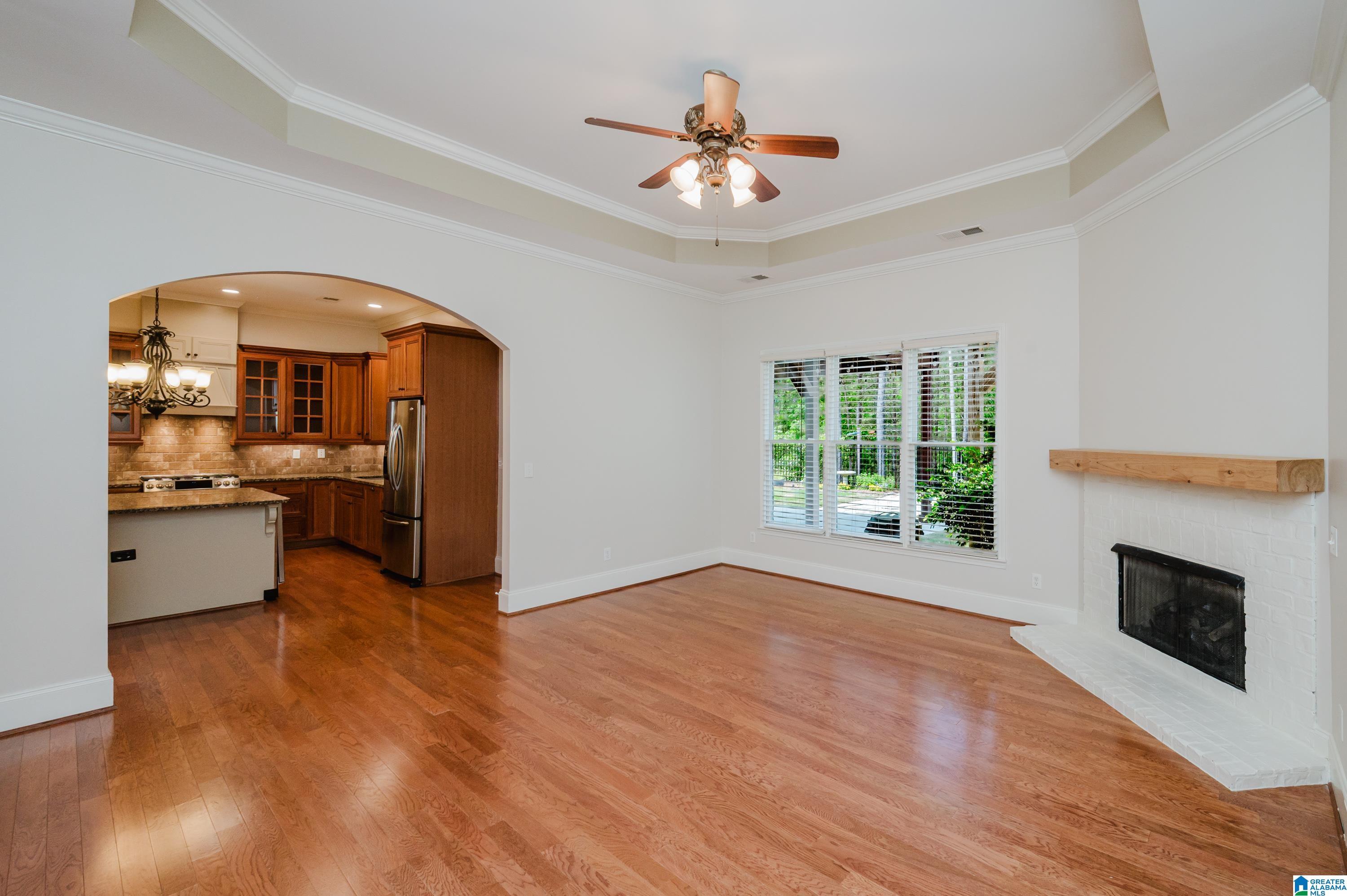 Image 2: Family room