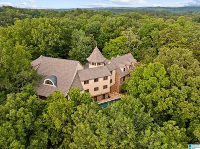 2055 RIDGE LAKE DRIVE