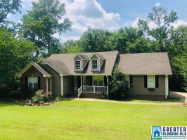 240 LAKESHORE CIR
