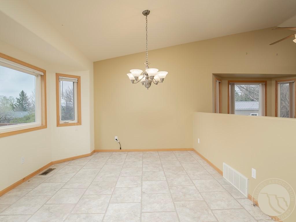 Image 4: Separate Dining