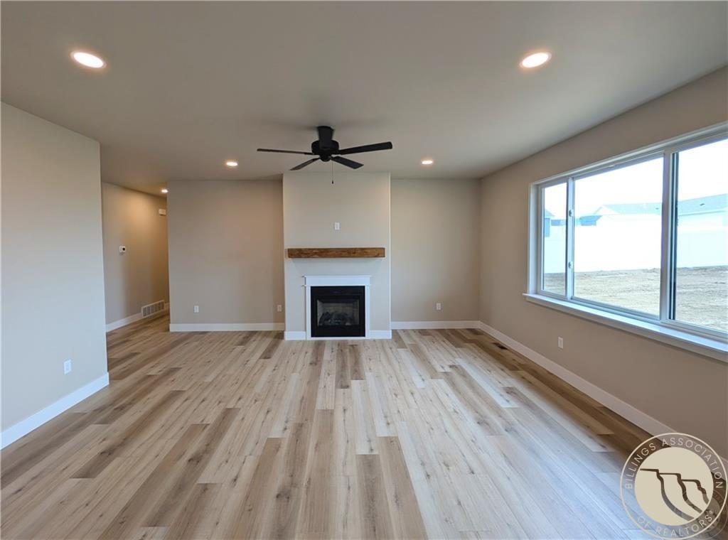 Image 3: Photos of similar property