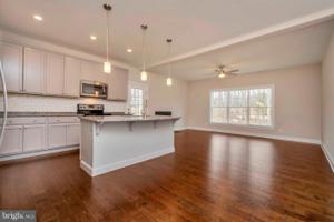 3106 LAKEVIEW PARKWAY