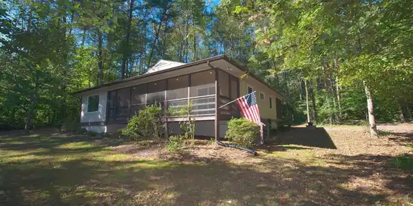 3615 LAKEWINDS LANE