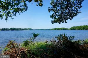 3820 OUTER BANKS LANE