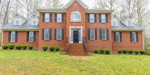 81 HOLLY COURT