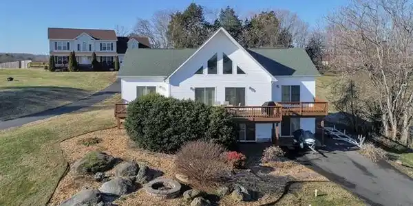 150 STONEWALL COURT