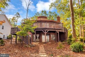 106 BOXWOOD TRAIL