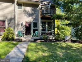 9 SLOPESIDE TERRACE