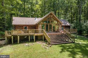 1812 LAKESHORE DRIVE