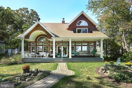 440 LAKE MEADE DRIVE
