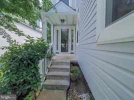 7262 CANDLESHINE COURT