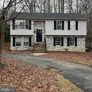 11961 CANYON TRAIL