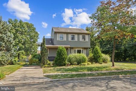 242 VELDE AVENUE