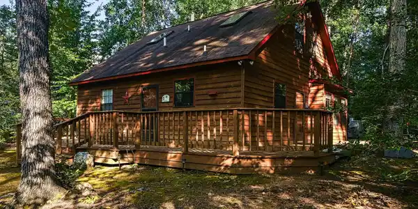 64 RENFREW CIRCLE
