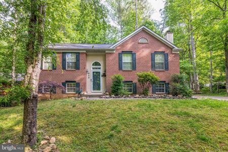 829 EASTOVER PARKWAY