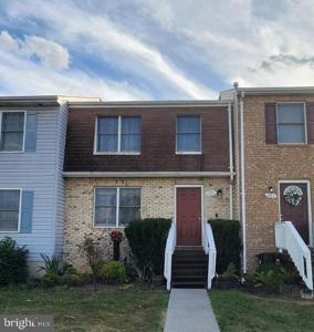 389 SURREY CLUB LANE