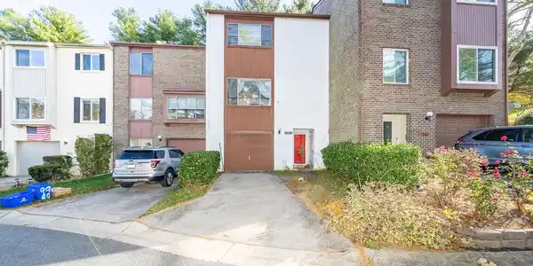 9982 LAKE LANDING ROAD