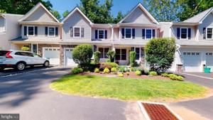 303 ASTOR SQUARE