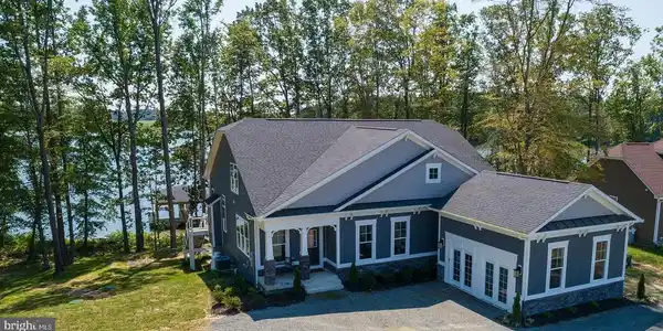 33 SHORELINE DRIVE