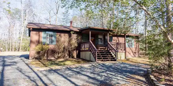551 WINDWAY LANE