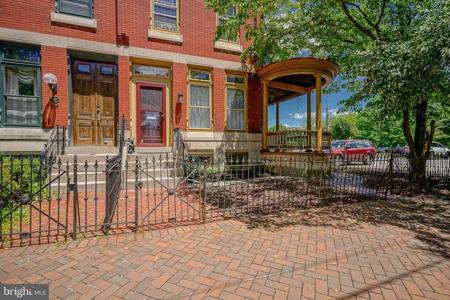 339 E UNION STREET