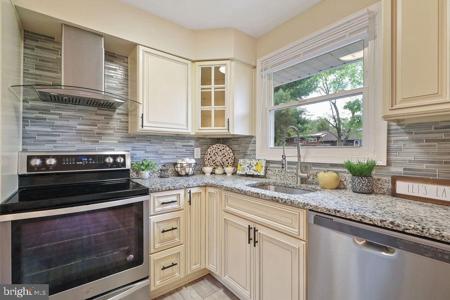 207 8TH STREET