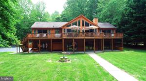 3304 RIVERBEND COURT