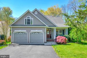 609 STRATFORD CIRCLE