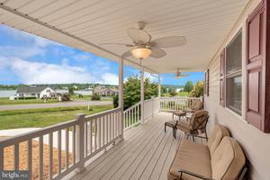 5716 CRESCENT POINT DRIVE