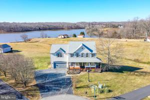 15811 LAKE MEADE COURT